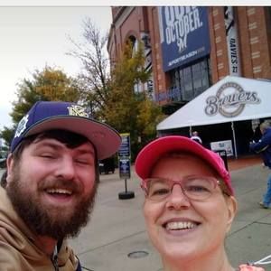 Meet your Posher, Aj